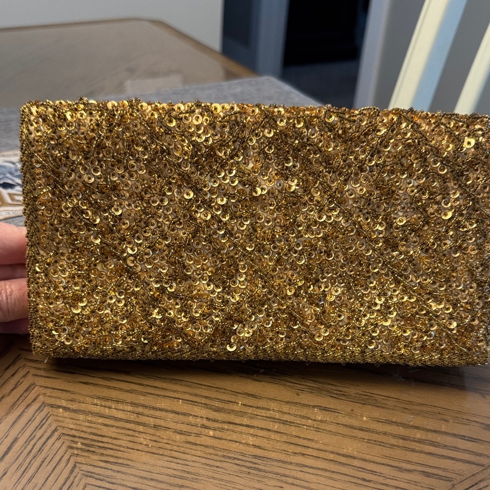 La Regale Gold Sequin Wristlet